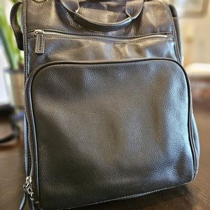 Levenger backpack.Pebbled Leather Bag Plaid Interior 🟫